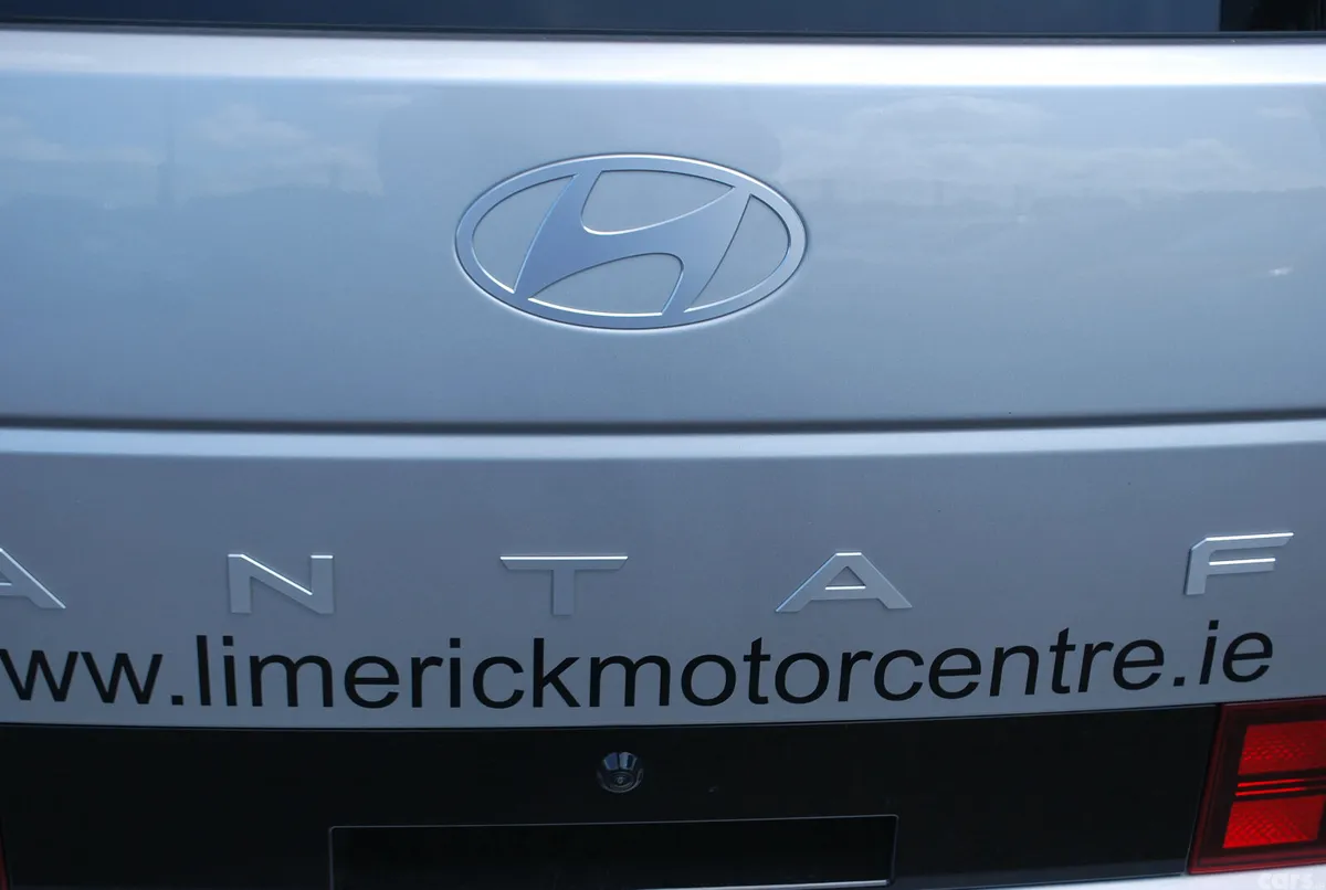 Hyundai Santa Fe SUV, Petrol Plug-in Hybrid, 2025, Grey