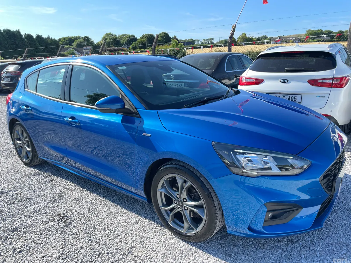 Ford Focus Hatchback, Diesel, 2020, Blue