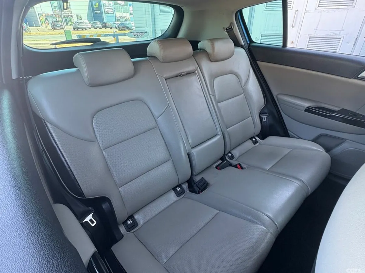 Kia Sportage MPV, Diesel, 2019, Blue
