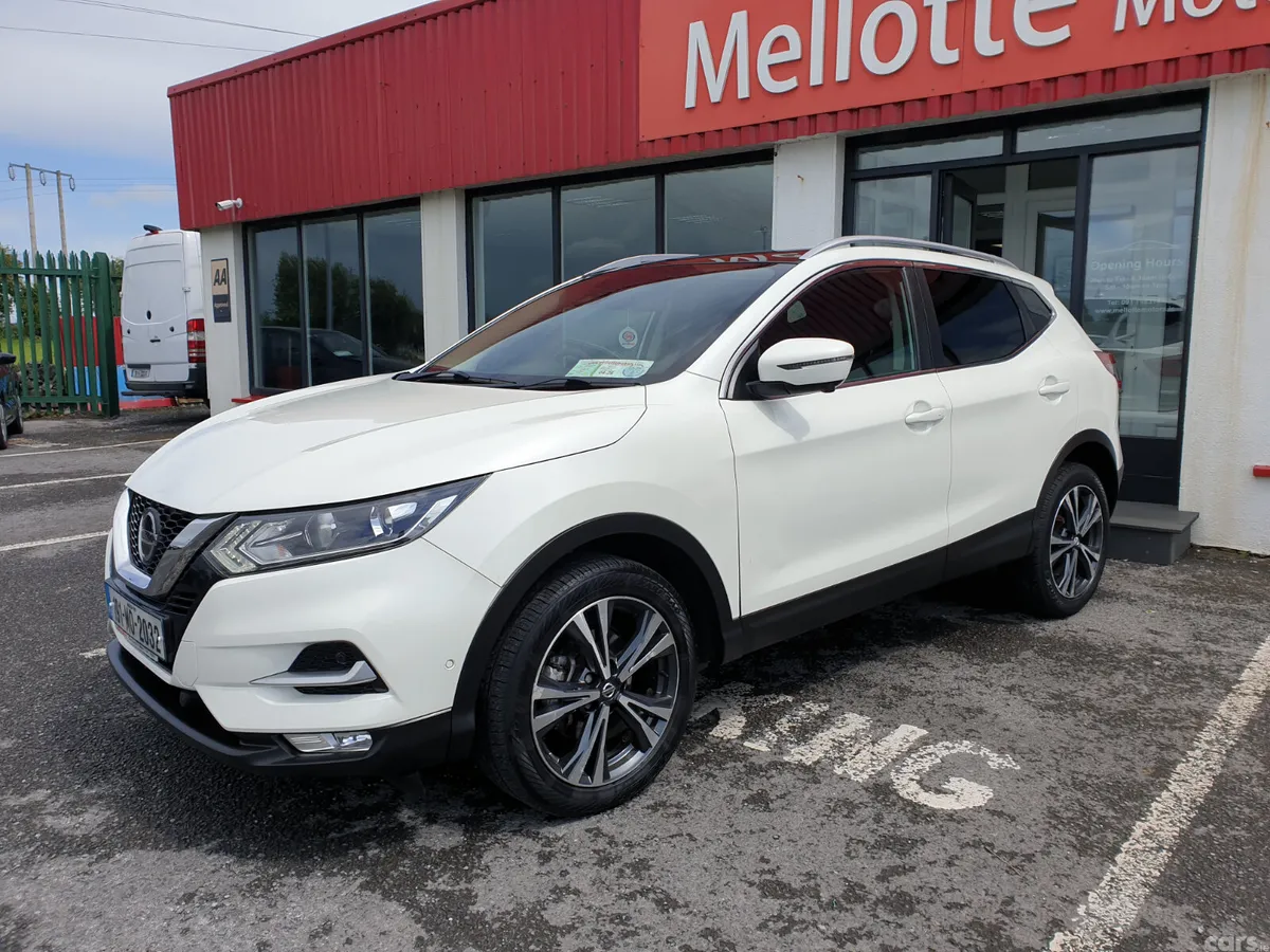 Nissan Qashqai Hatchback, Diesel, 2019, White