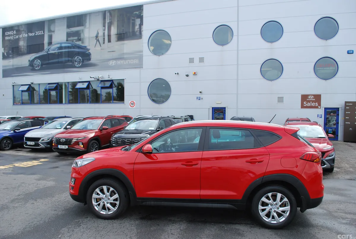 Hyundai Tucson SUV, Diesel, 2019, Red