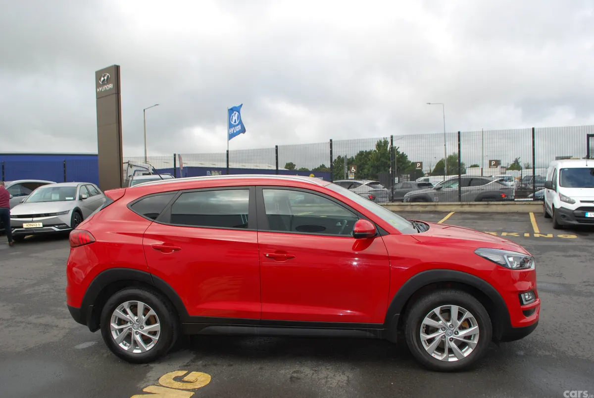 Hyundai Tucson SUV, Diesel, 2019, Red