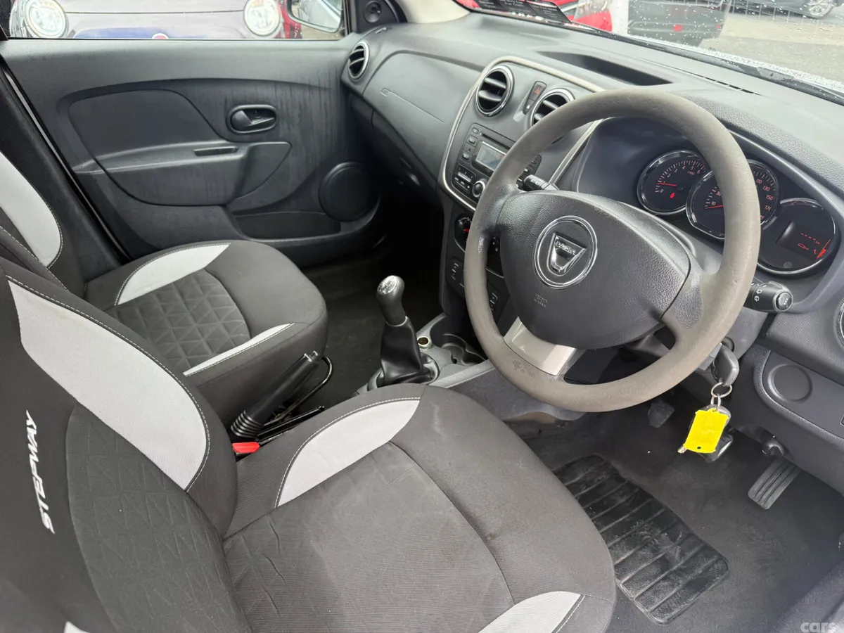 Dacia Sandero Stepway Hatchback, Diesel, 2015, Silver