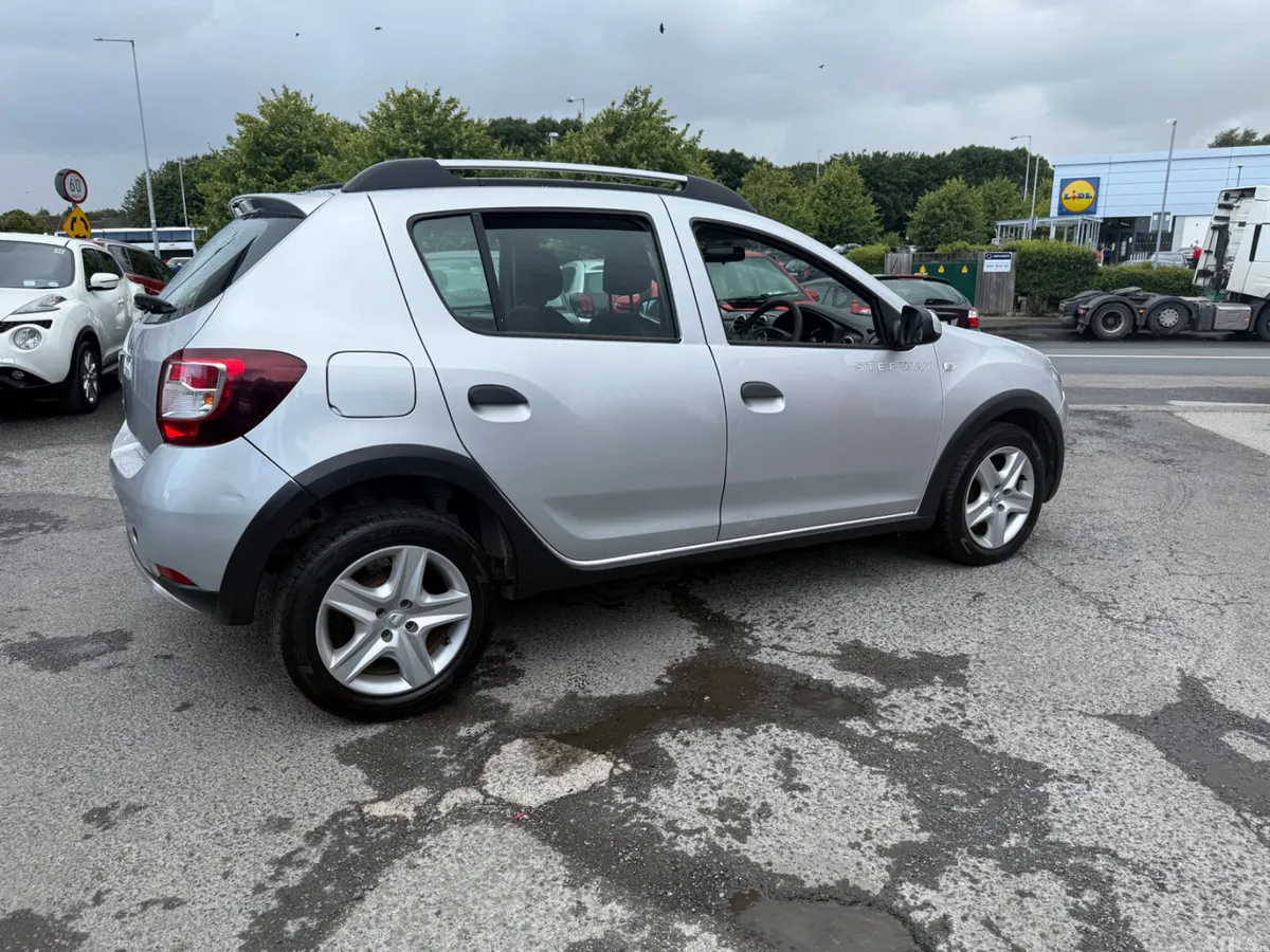 Dacia Sandero Stepway Hatchback, Diesel, 2015, Silver