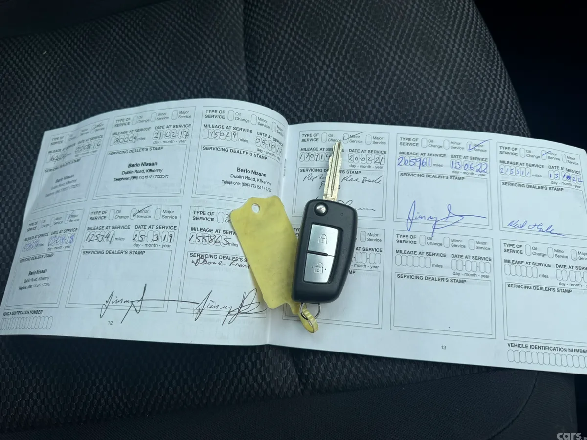 Nissan Qashqai Hatchback, Diesel, 2014, Silver