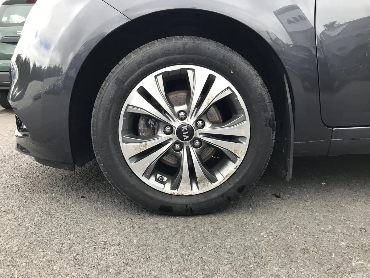Kia Venga MPV, Diesel, 2018, Grey