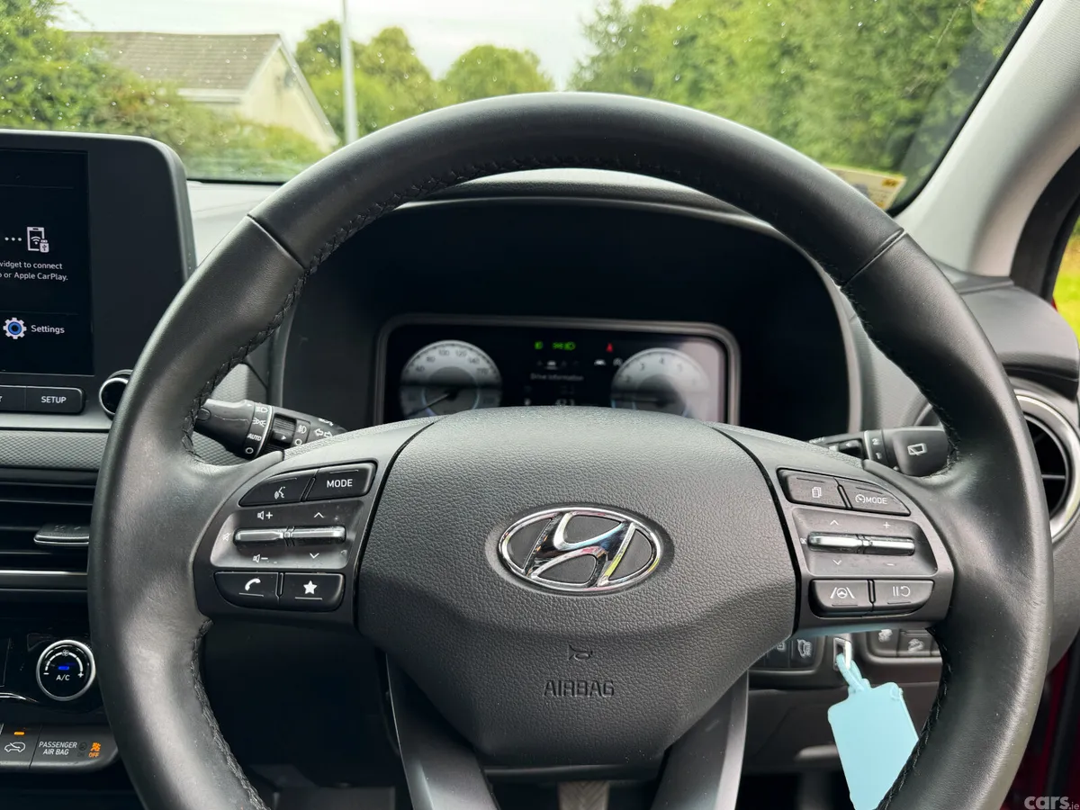 Hyundai KONA MPV, Petrol, 2023, Red