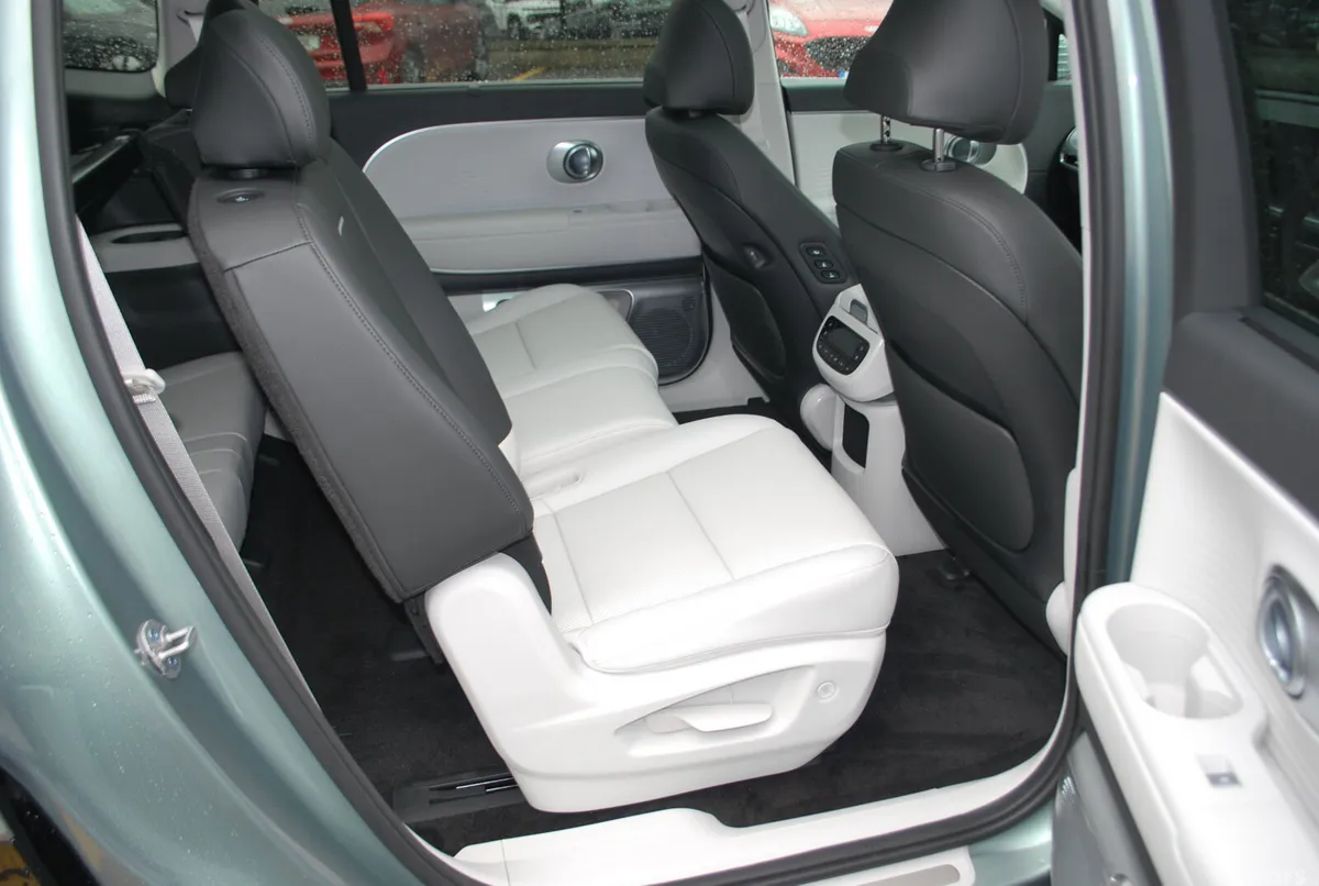Hyundai IONIQ 9 SUV, Electric, 2026, Grey