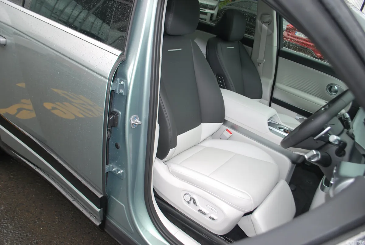 Hyundai IONIQ 9 SUV, Electric, 2026, Grey