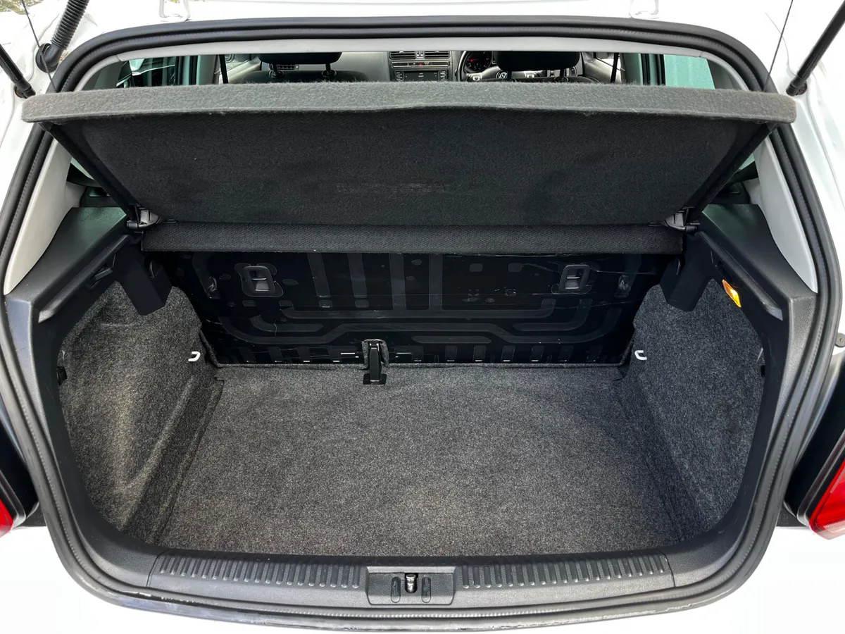 Volkswagen Polo Hatchback, Diesel, 2017, White