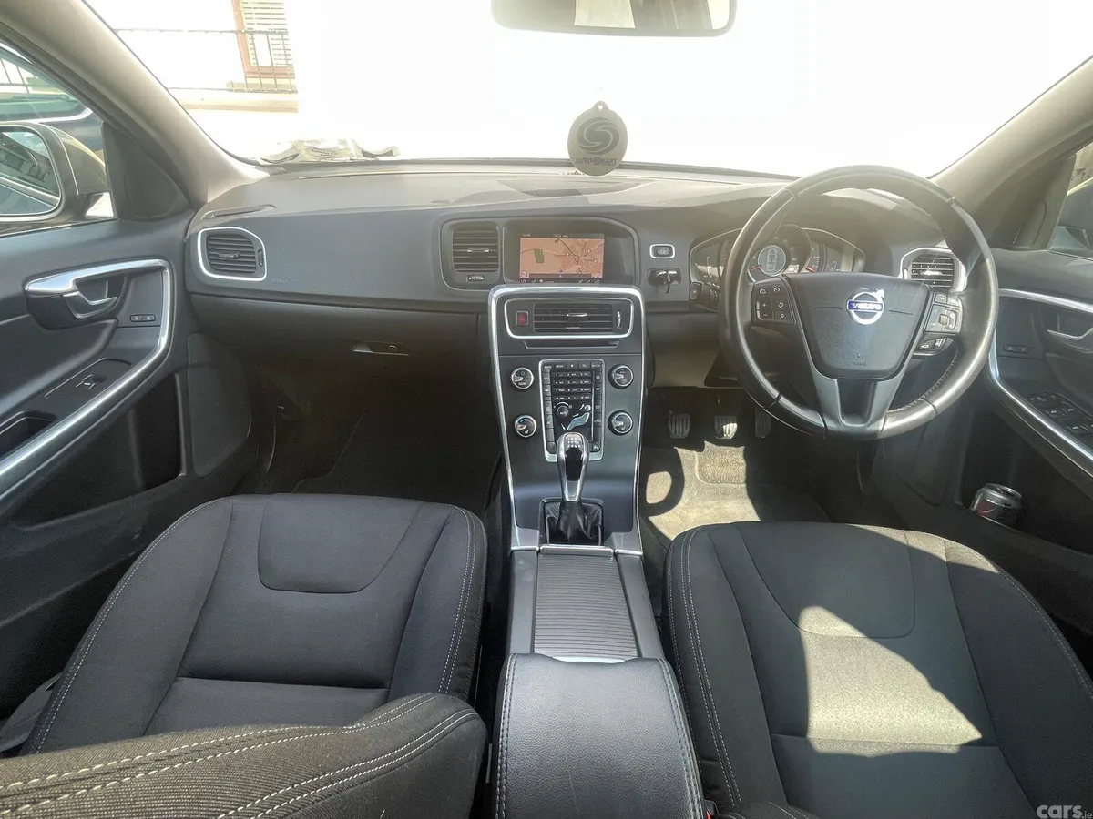 Volvo V60 Estate, Diesel, 2018, Grey