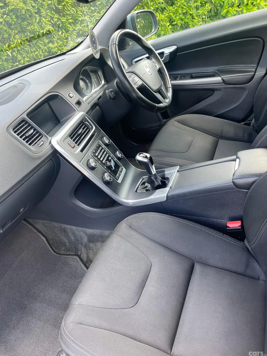 Volvo V60 Estate, Diesel, 2018, Grey