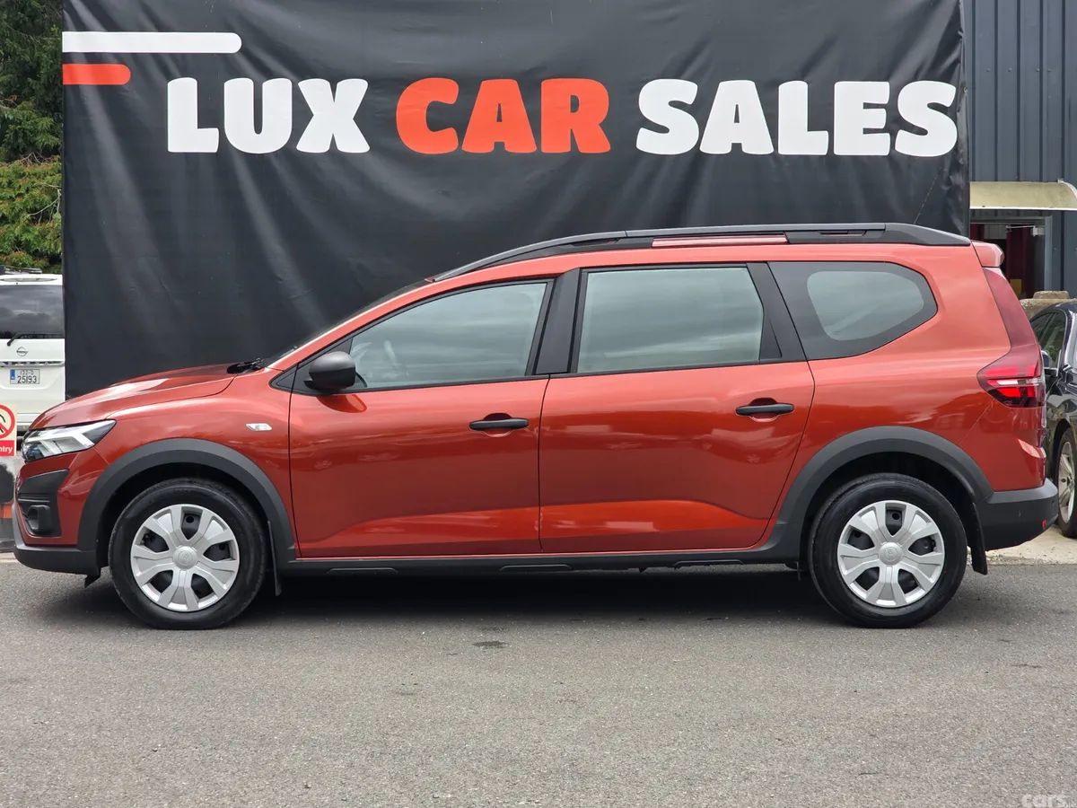 Dacia Jogger MPV, Petrol, 2024, Brown