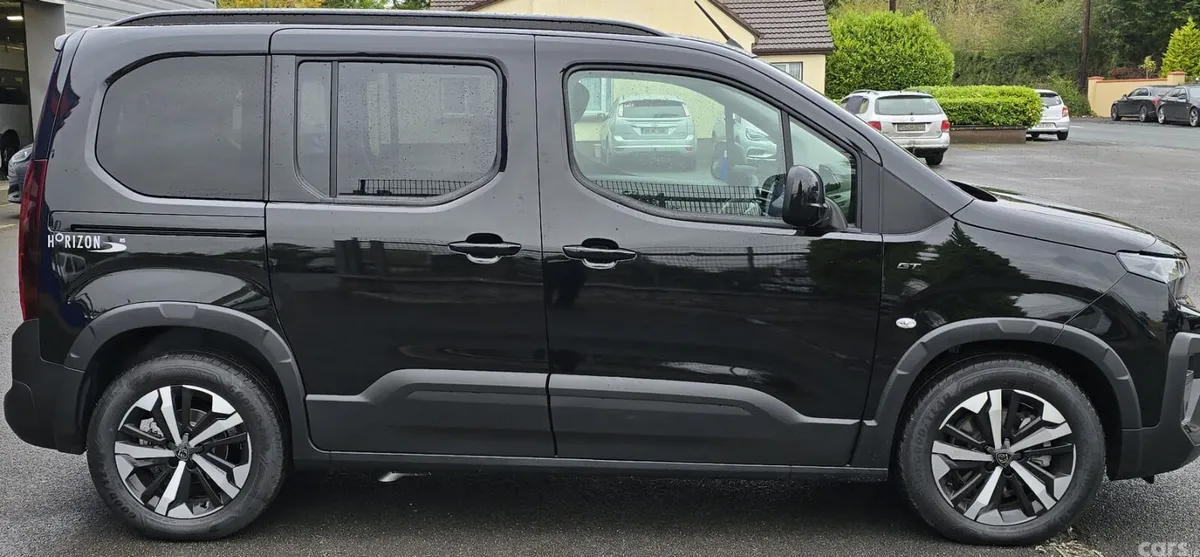 Peugeot Rifter MPV, Diesel, 2026, Black