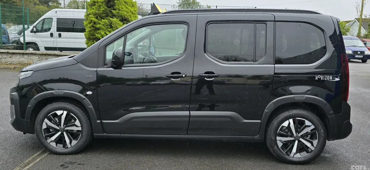 Peugeot Rifter MPV, Diesel, 2026, Black