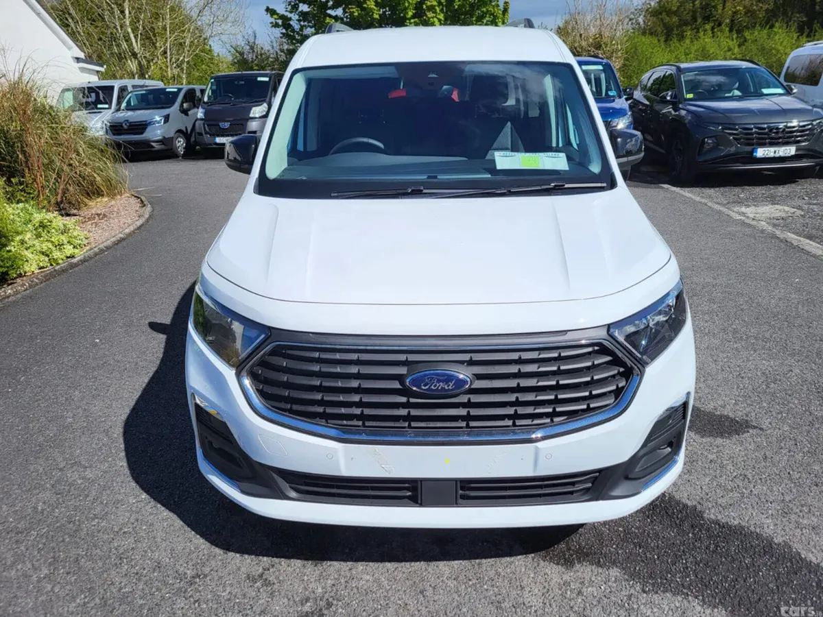Ford Tourneo Connect MPV, Diesel, 2026, White