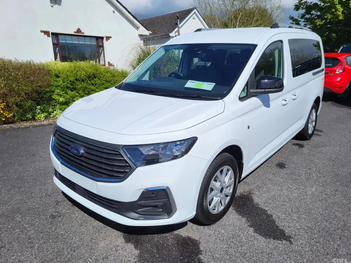 Ford Tourneo Connect MPV, Diesel, 2026, White
