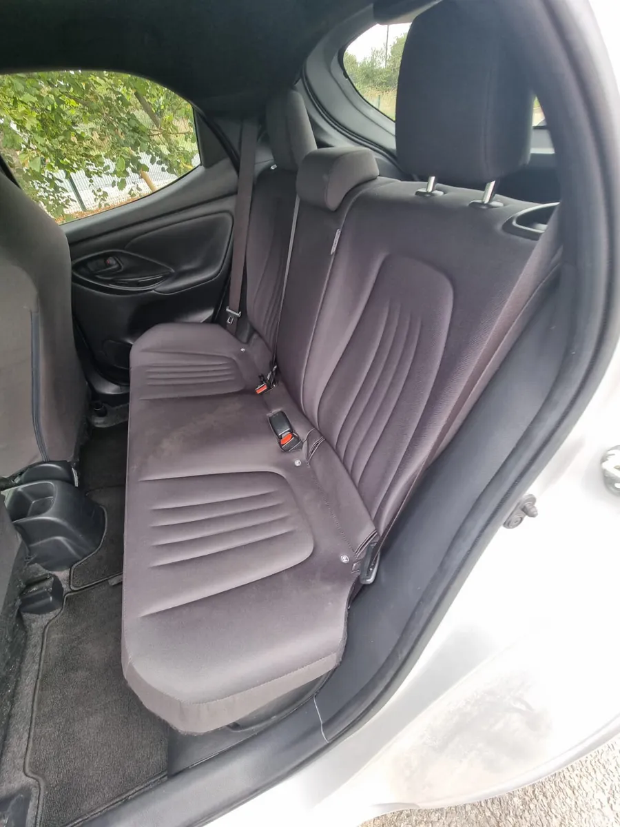 Toyota Yaris Hatchback, Petrol, 2021, Silver