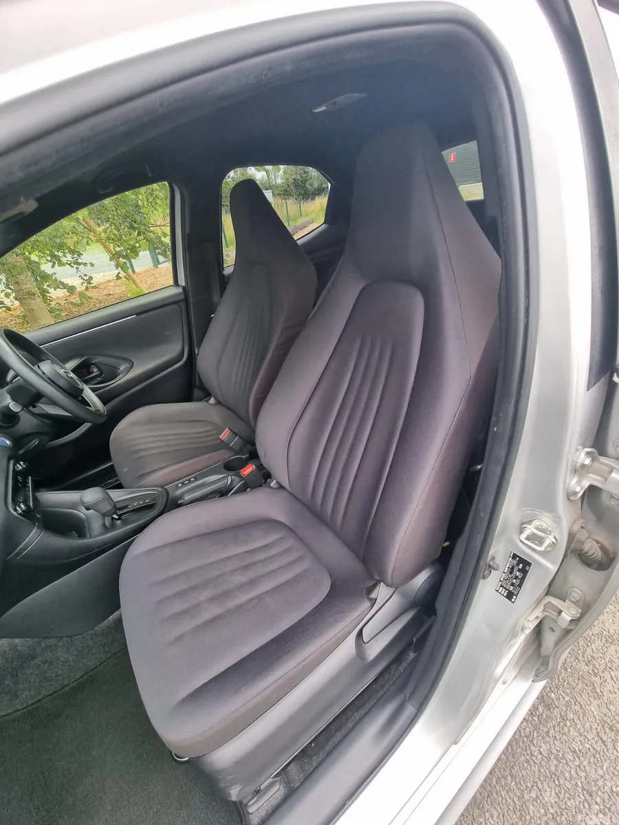 Toyota Yaris Hatchback, Petrol, 2021, Silver