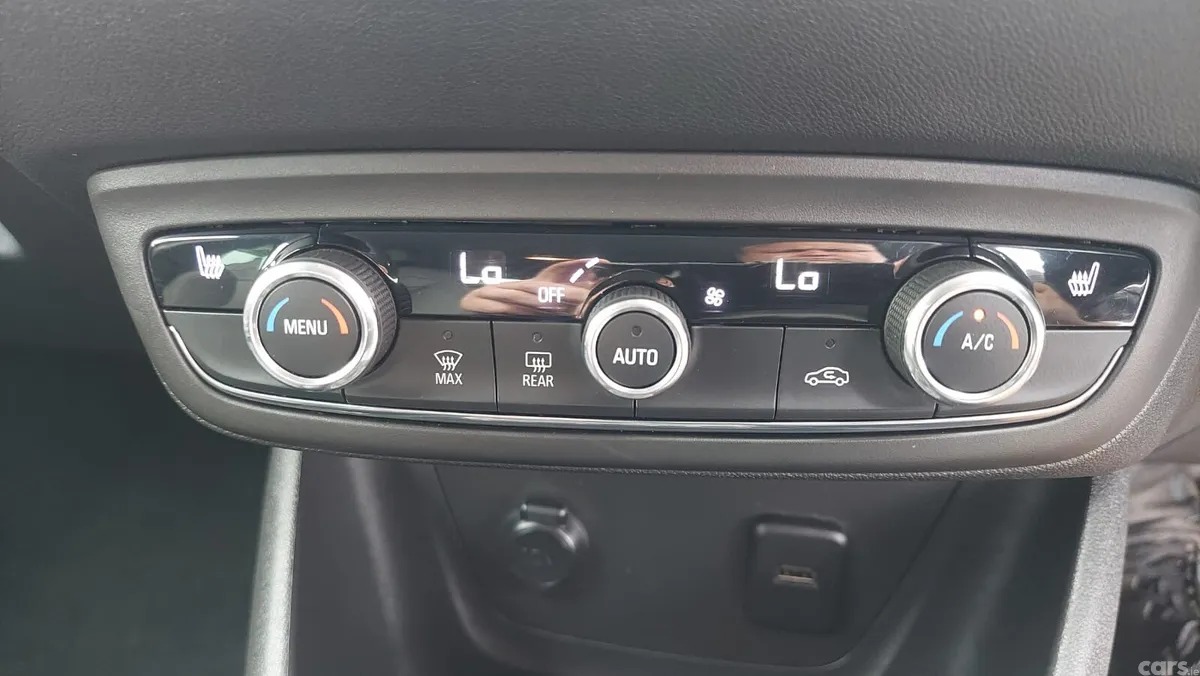 Opel Crossland SUV, Diesel, 2022, Black
