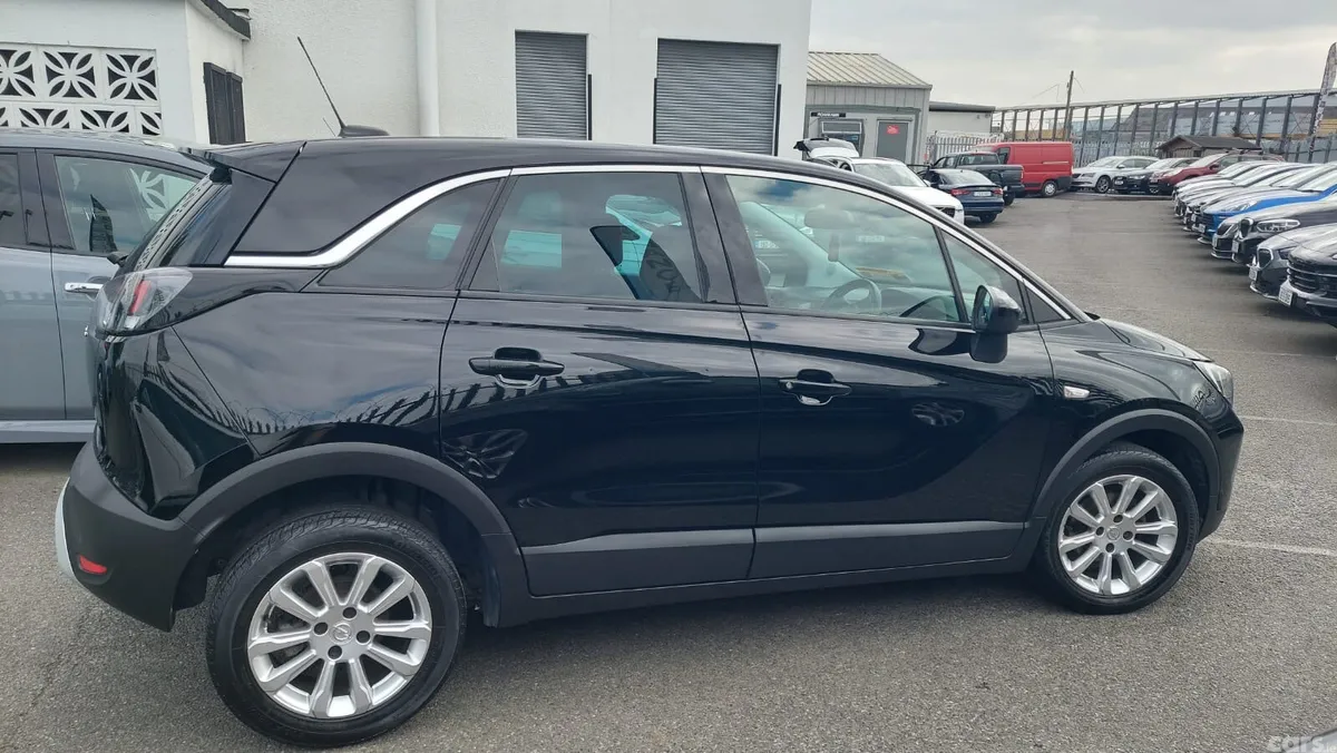 Opel Crossland SUV, Diesel, 2022, Black