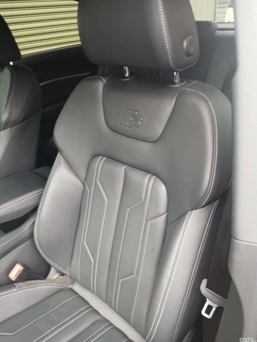 Audi e-tron Hatchback, Electric, 2021, Blue