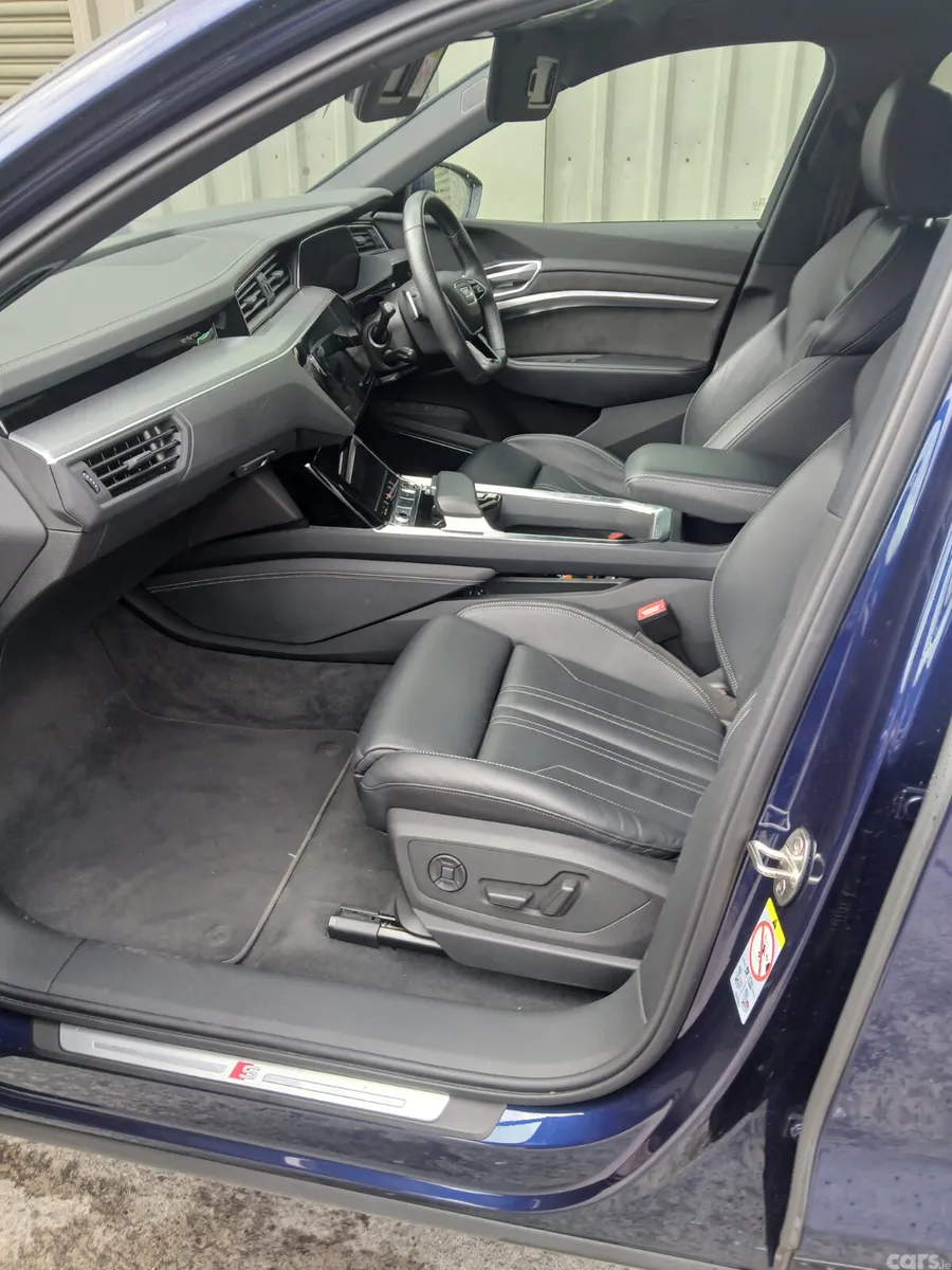 Audi e-tron Hatchback, Electric, 2021, Blue