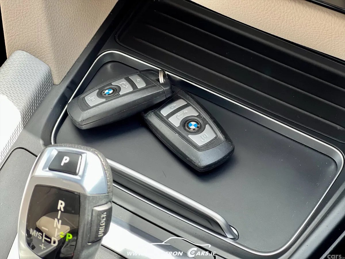 BMW 3-Series Saloon, Petrol Plug-in Hybrid, 2017, Blue