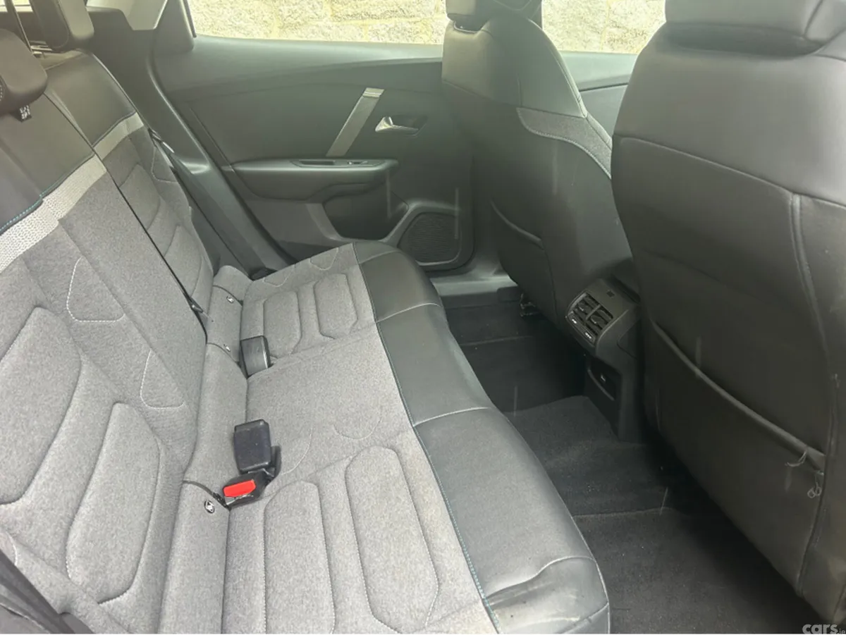 Citroen C4 Hatchback, Petrol, 2022, Orange