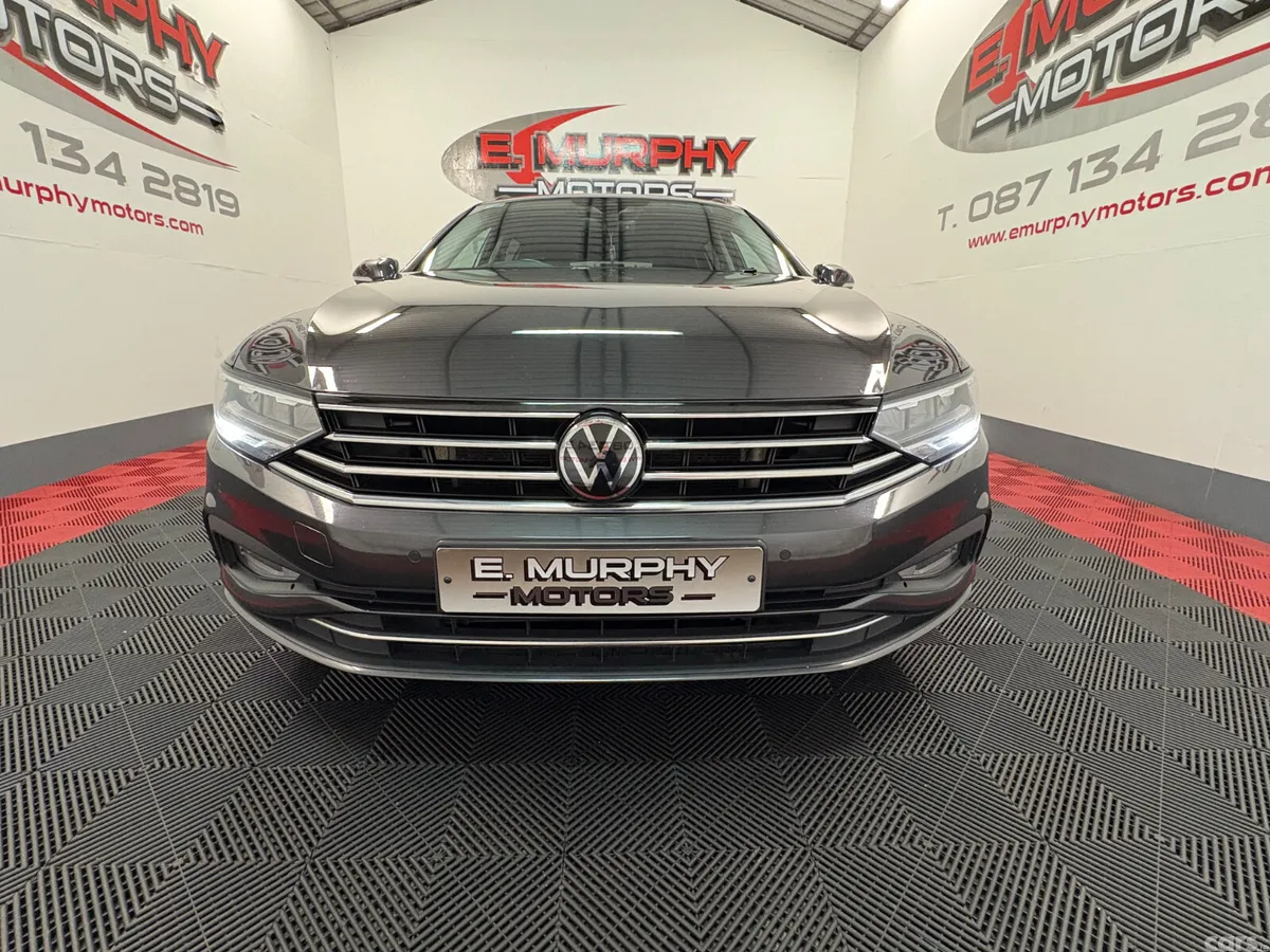 Volkswagen Passat Estate, Diesel, 2022, Grey