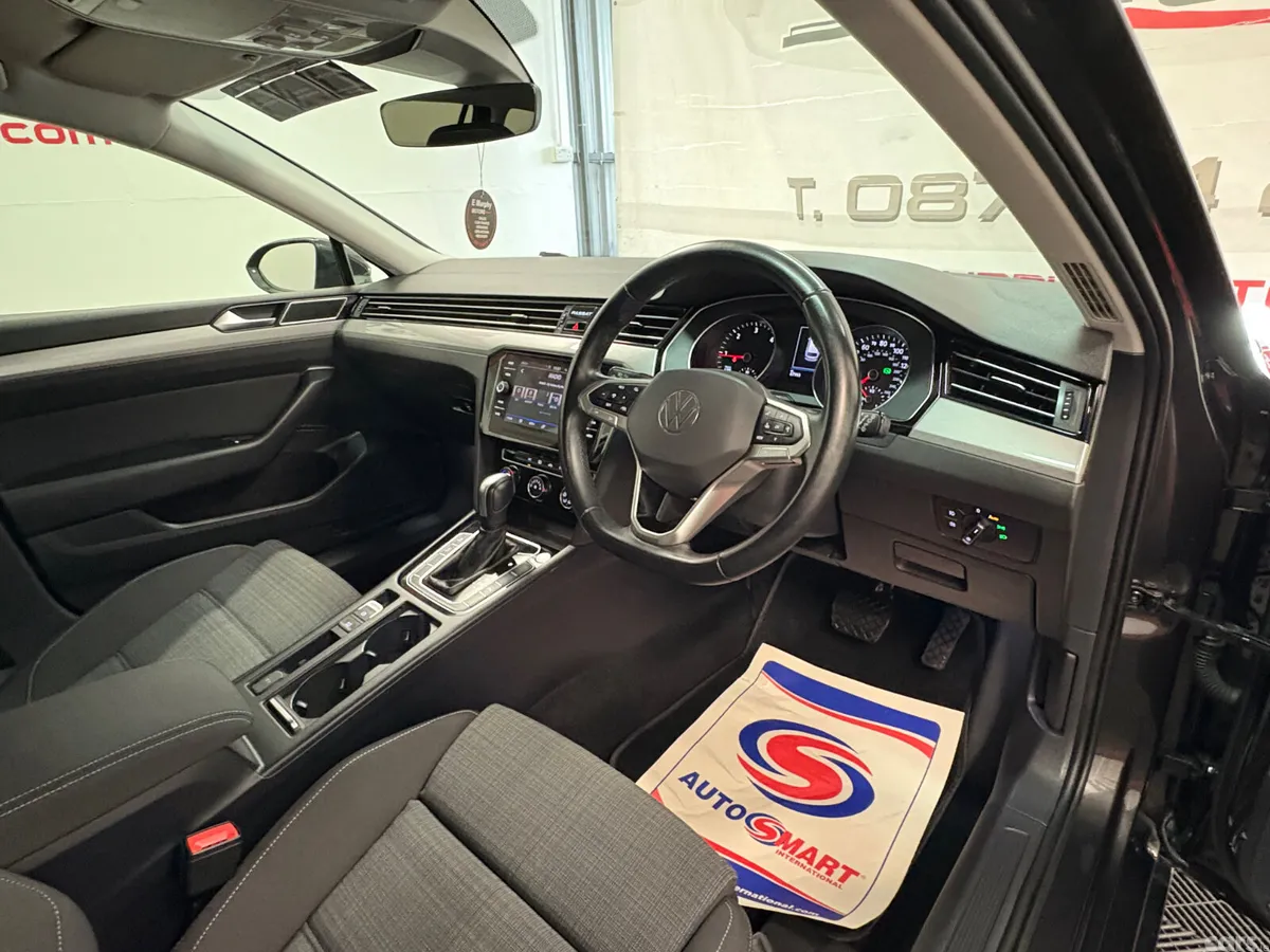 Volkswagen Passat Estate, Diesel, 2022, Grey
