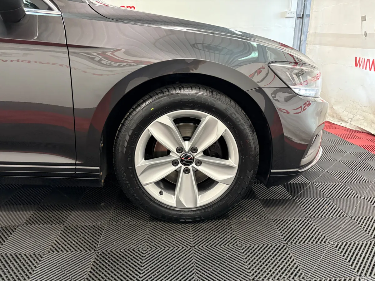 Volkswagen Passat Estate, Diesel, 2022, Grey