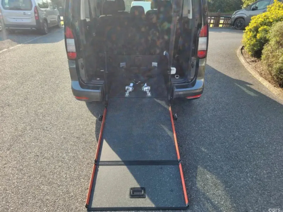 Ford Tourneo Connect MPV, Diesel, 2026, Grey