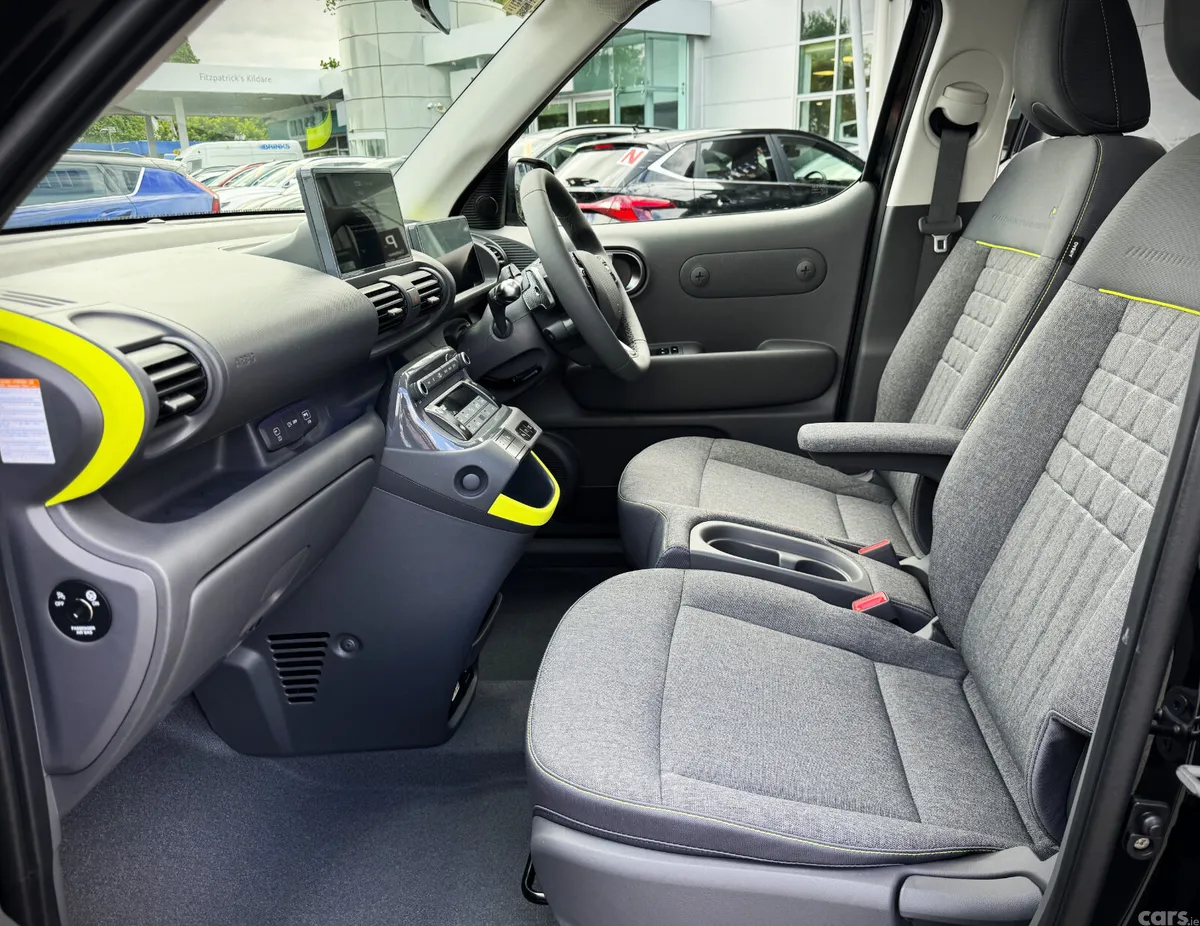 Hyundai INSTER SUV, Electric, 2027, Black