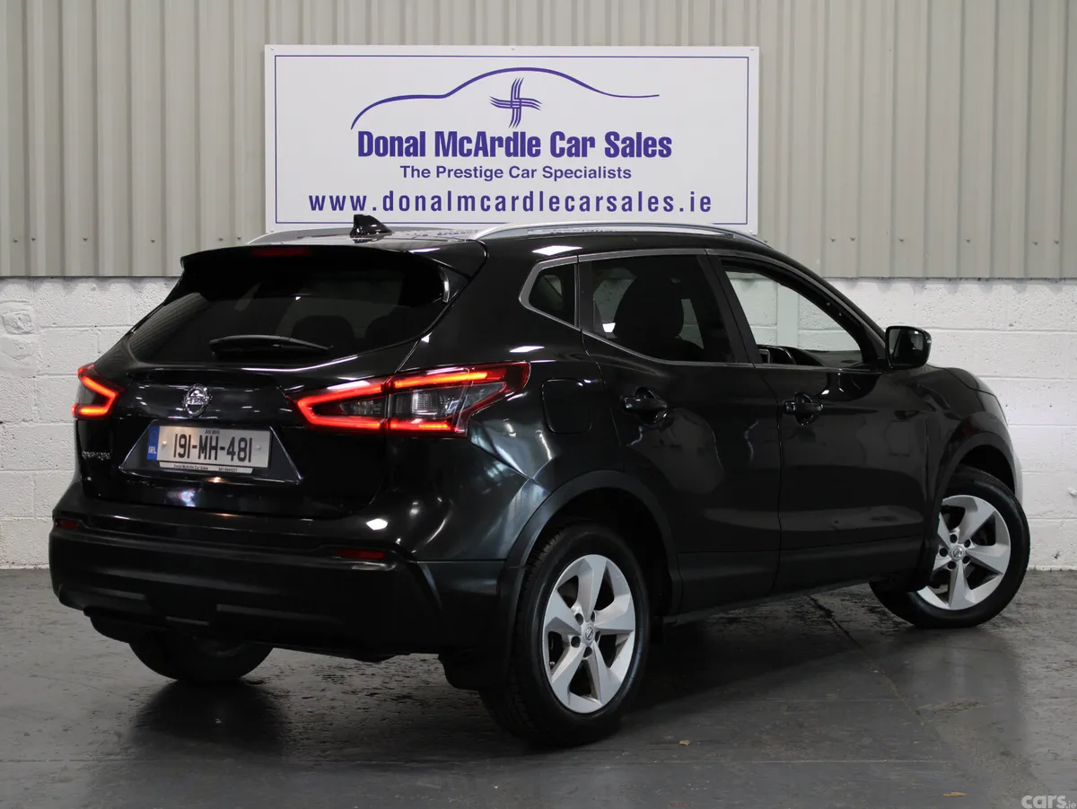 Nissan Qashqai MPV, Diesel, 2019, Black