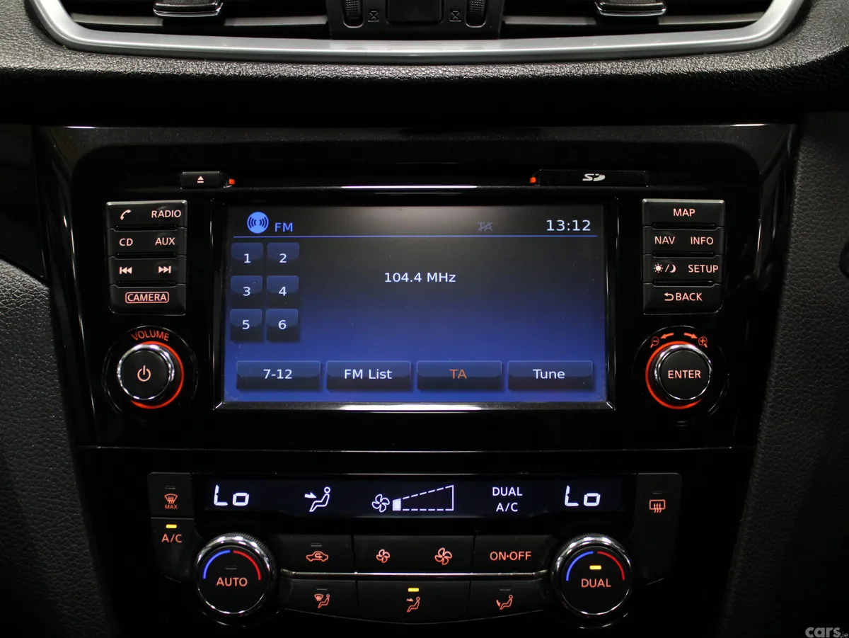 Nissan Qashqai MPV, Diesel, 2019, Black