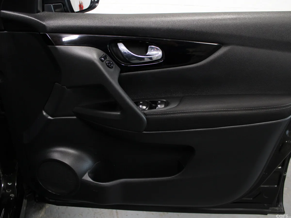Nissan Qashqai MPV, Diesel, 2019, Black