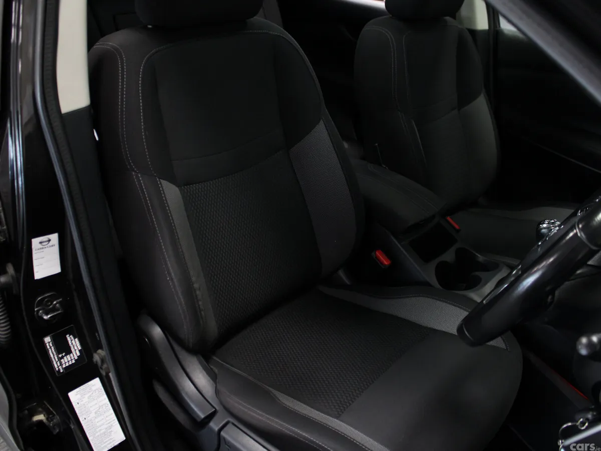 Nissan Qashqai MPV, Diesel, 2019, Black