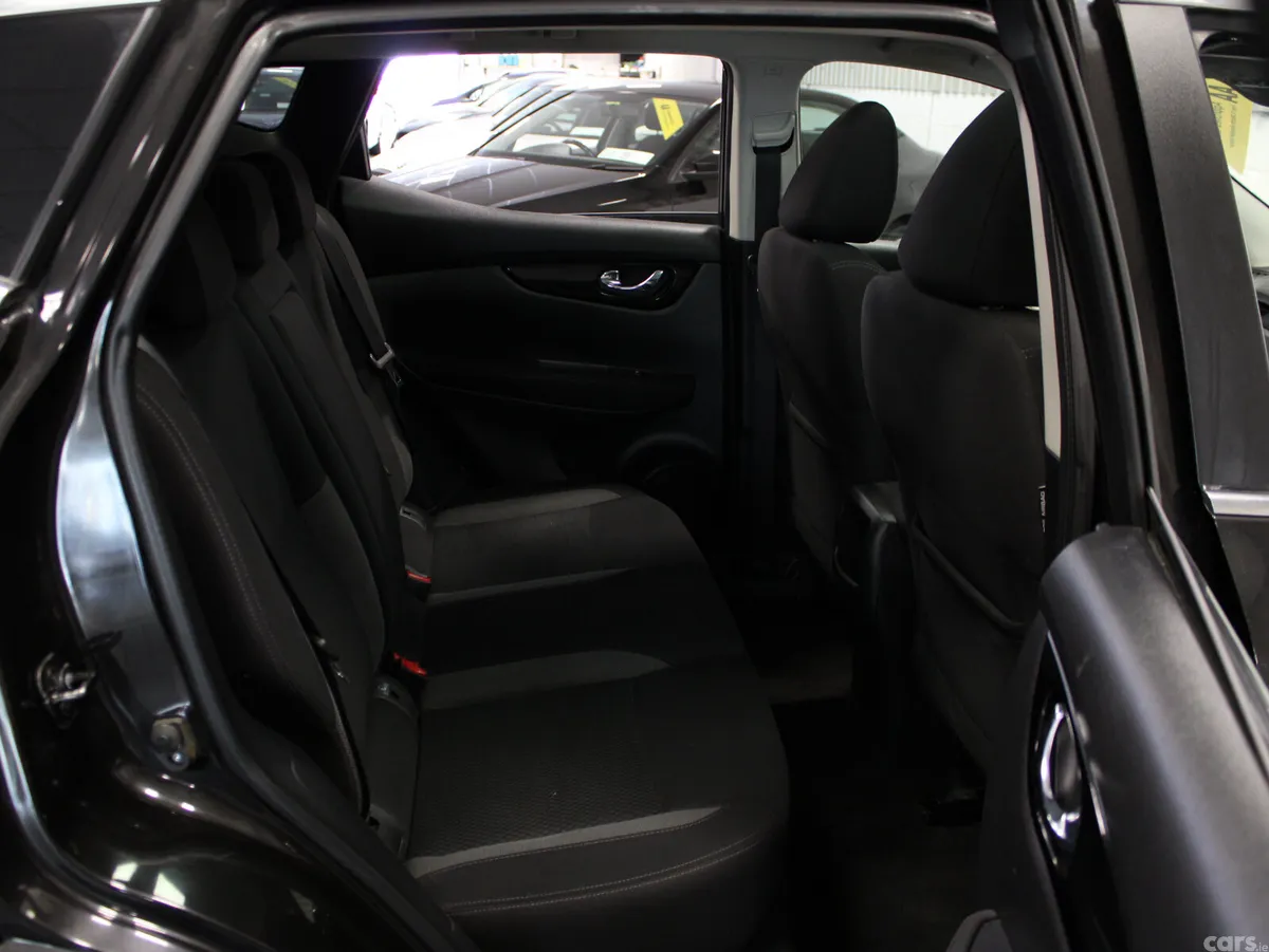 Nissan Qashqai MPV, Diesel, 2019, Black
