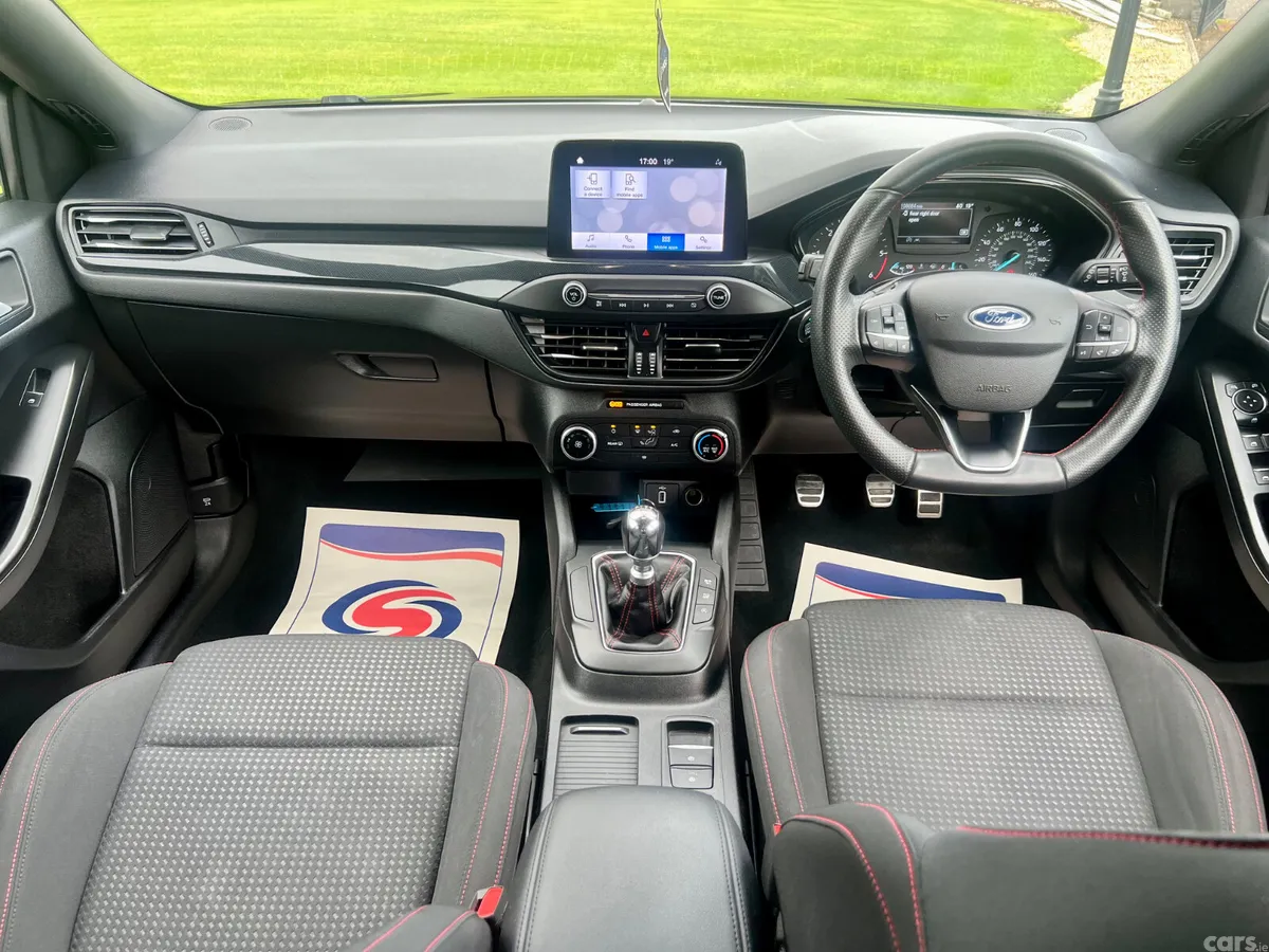 Ford Focus Hatchback, Diesel, 2020, Grey