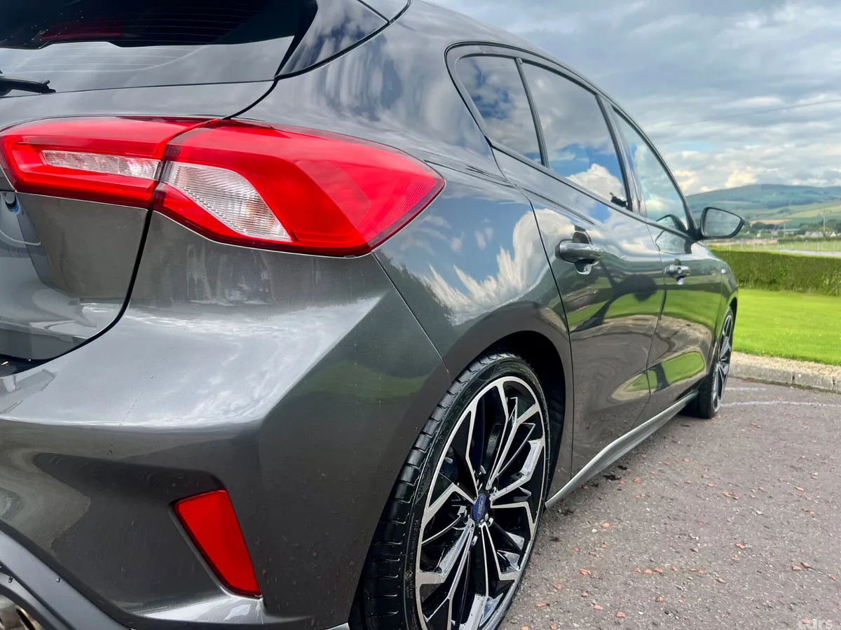 Ford Focus Hatchback, Diesel, 2020, Grey