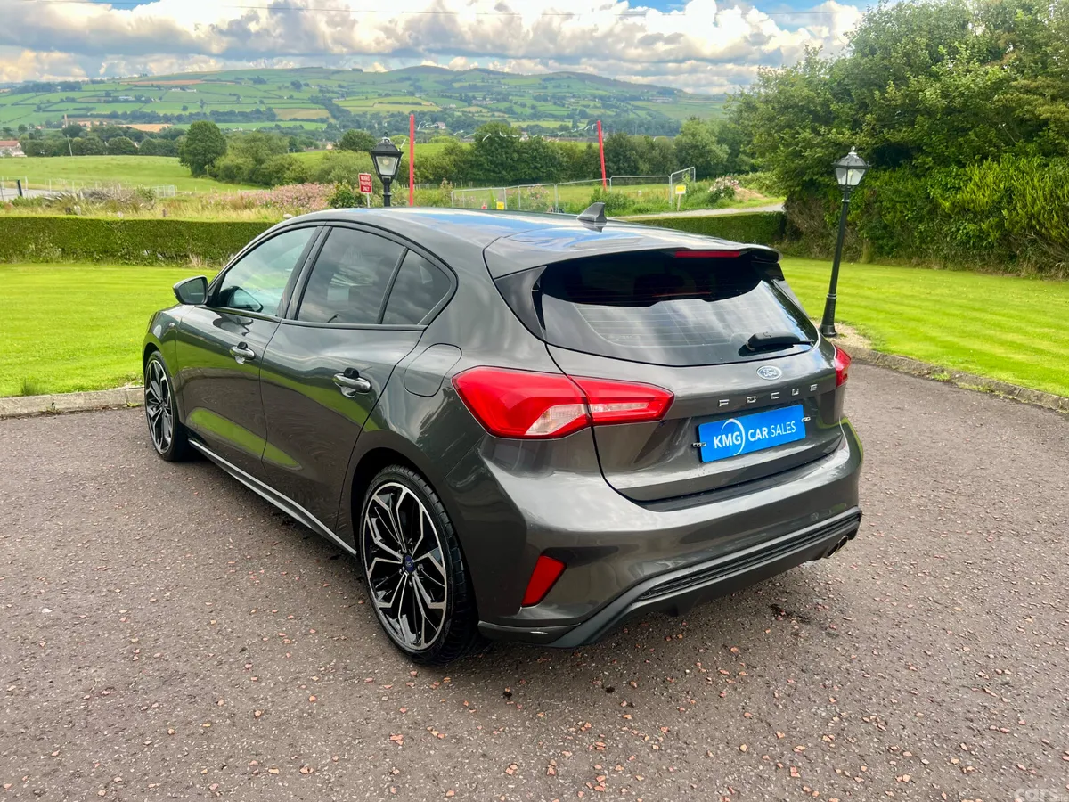 Ford Focus Hatchback, Diesel, 2020, Grey