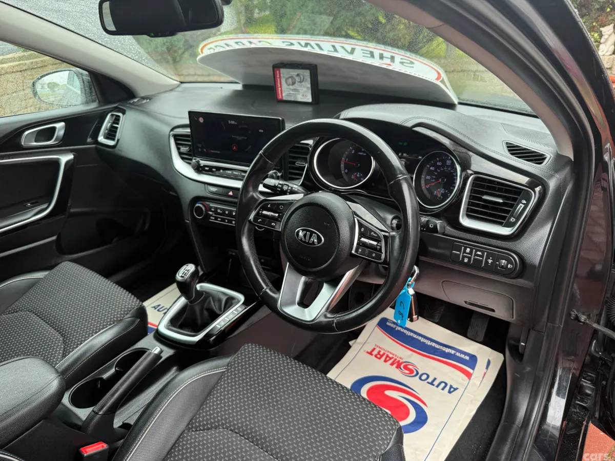 Kia Ceed Hatchback, Diesel Hybrid, 2021, Black