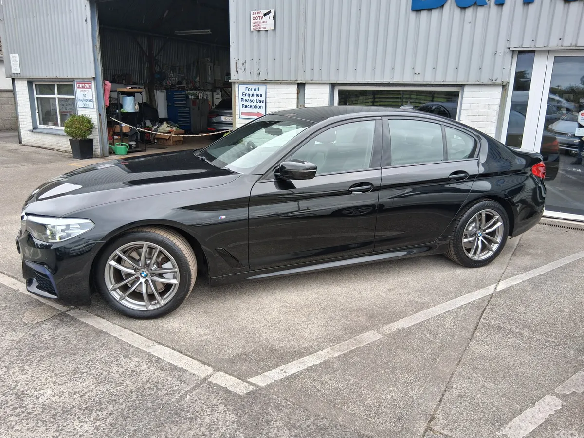 BMW 5-Series Saloon, Diesel Hybrid, 2020, Black