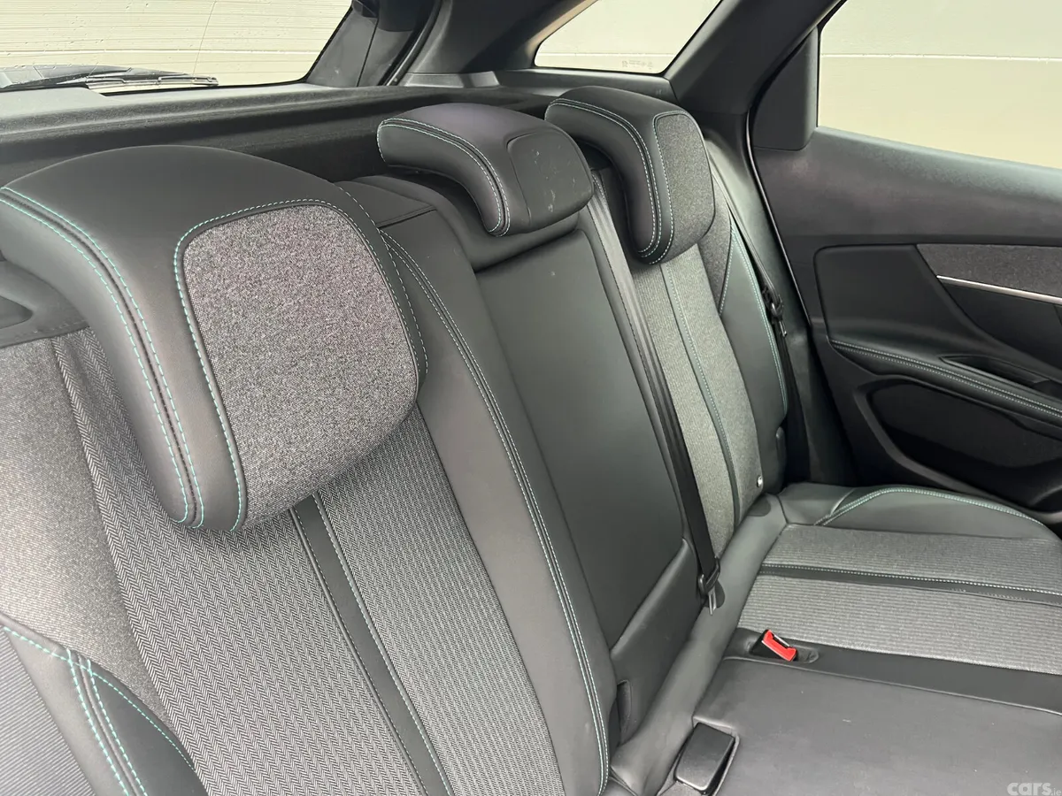 Peugeot 3008 MPV, Diesel, 2022, White