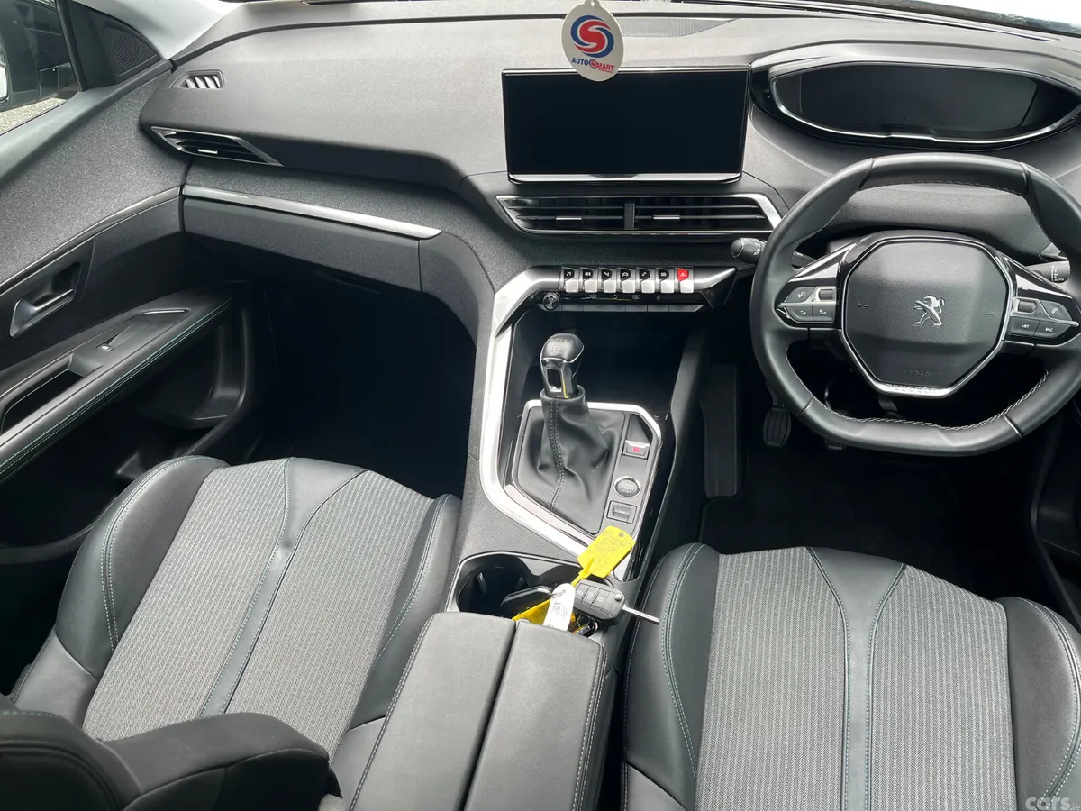 Peugeot 3008 MPV, Diesel, 2022, White