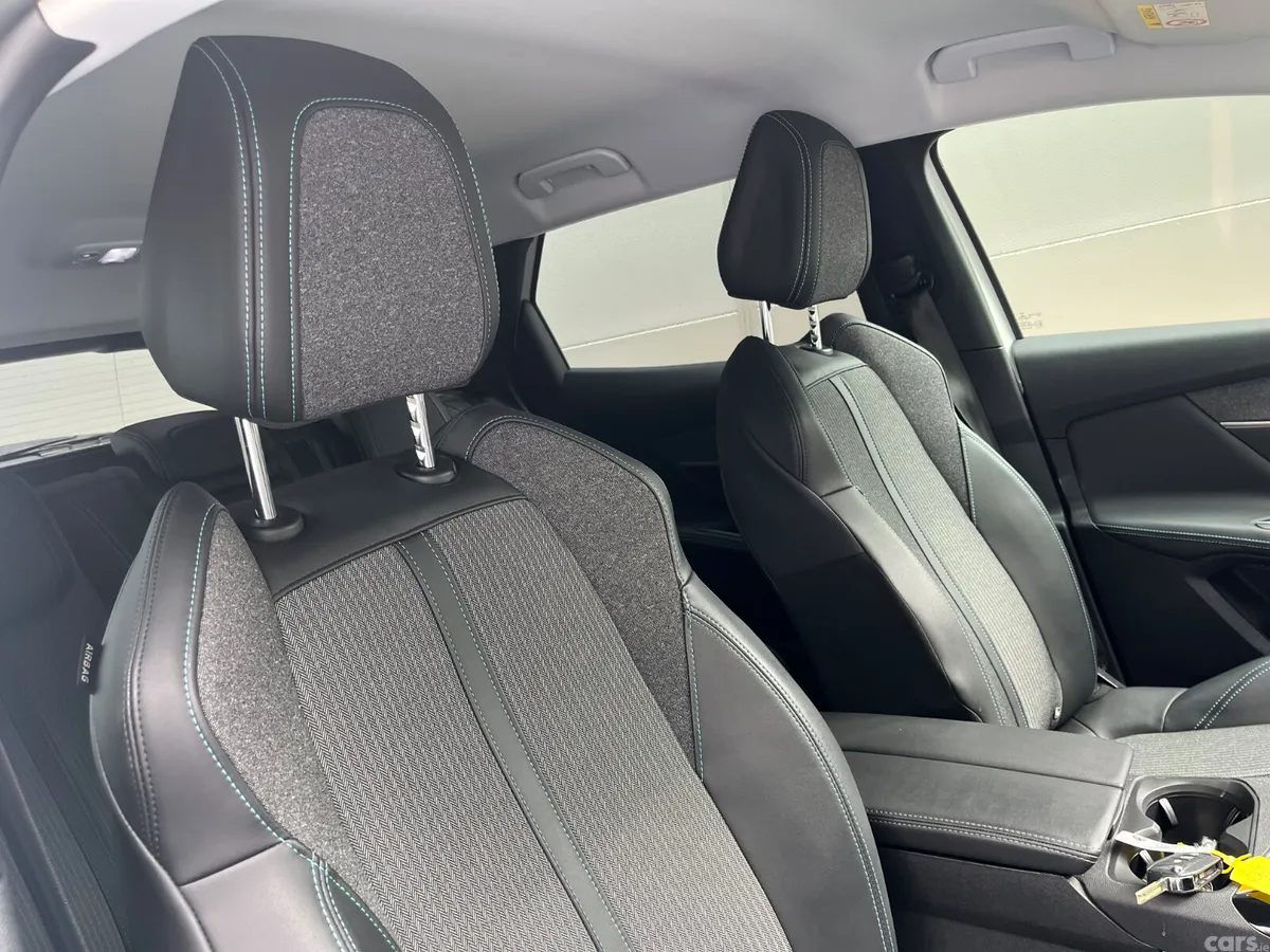 Peugeot 3008 MPV, Diesel, 2022, White