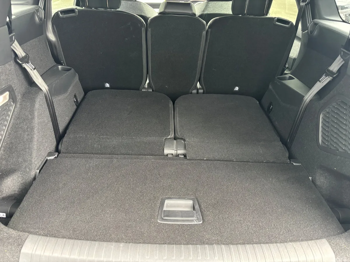 Peugeot 5008 MPV, Petrol, 2025, Black