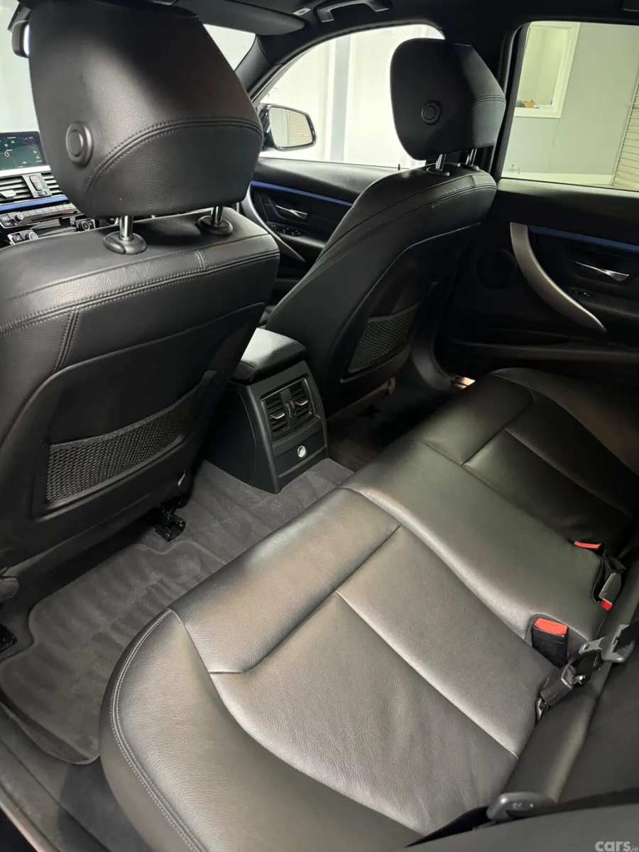 BMW 3-Series Saloon, Diesel, 2019, Black