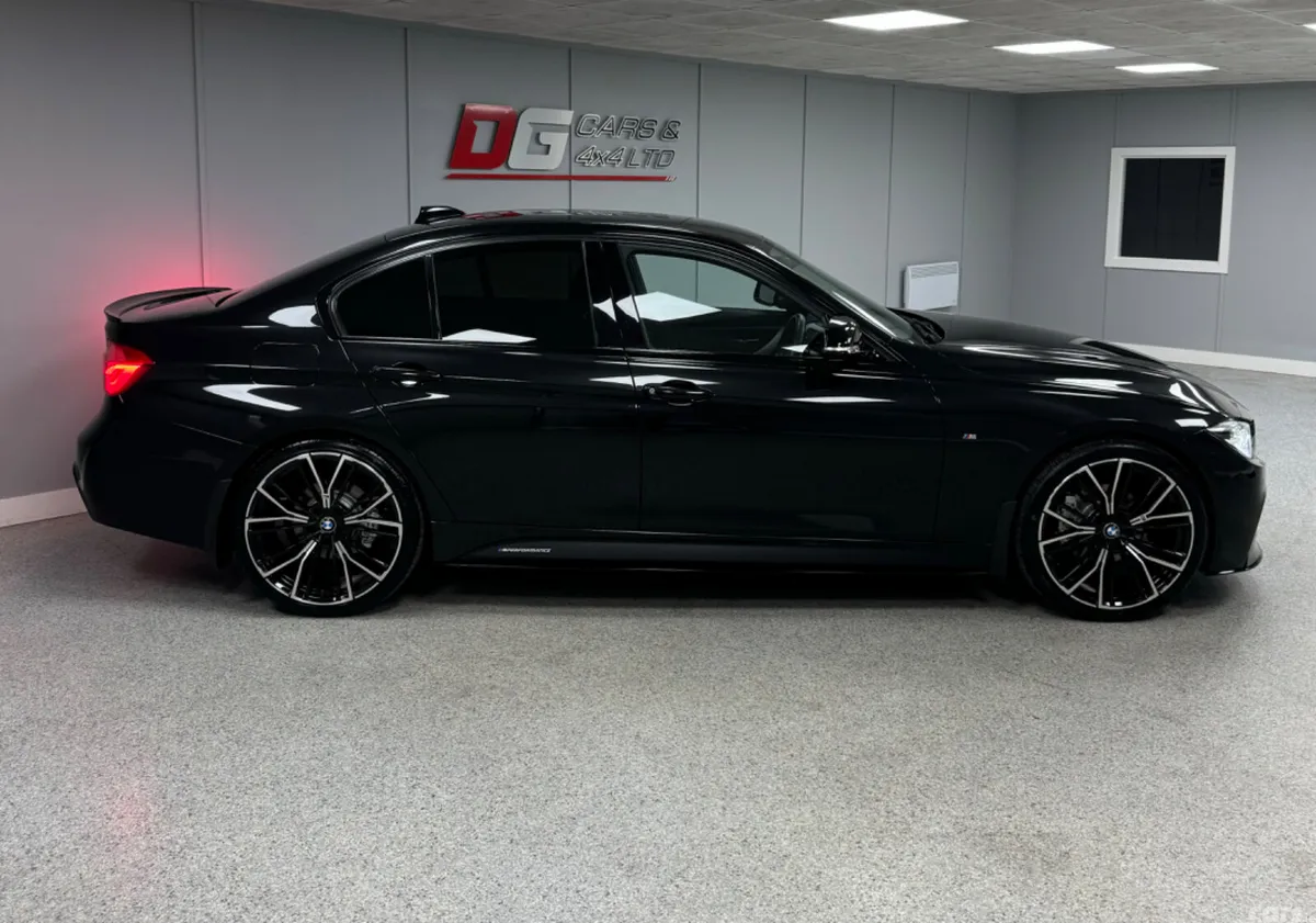 BMW 3-Series Saloon, Diesel, 2019, Black